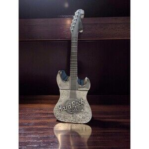 Hard Rock Cafe Fender Limited Edition Metal Guitar Drink Shaker